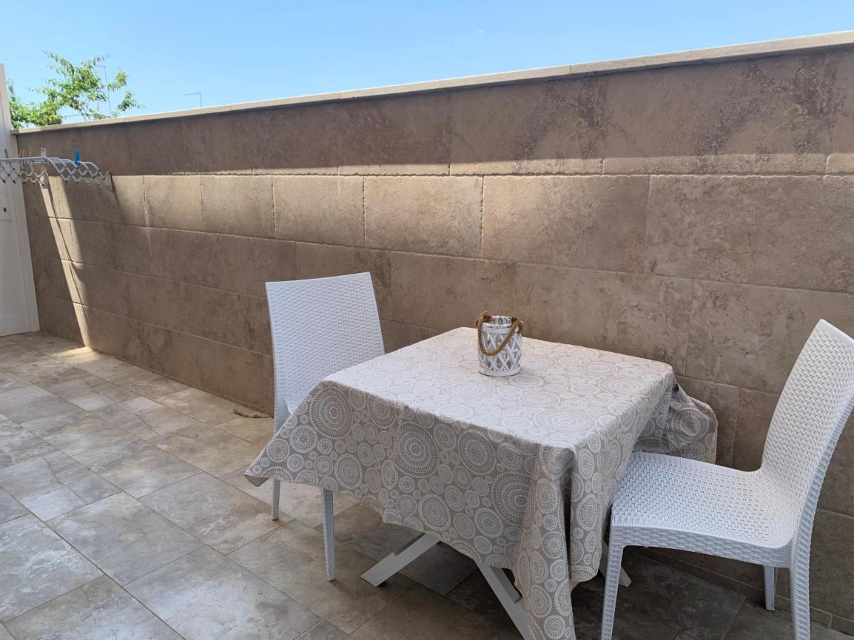 Monolocali White Angel Apartments Porto Cesareo Buitenkant foto