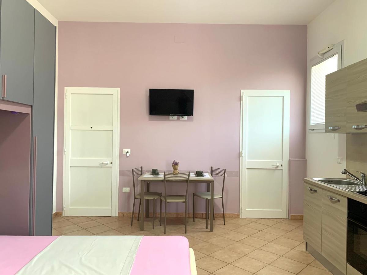 Monolocali White Angel Apartments Porto Cesareo Buitenkant foto